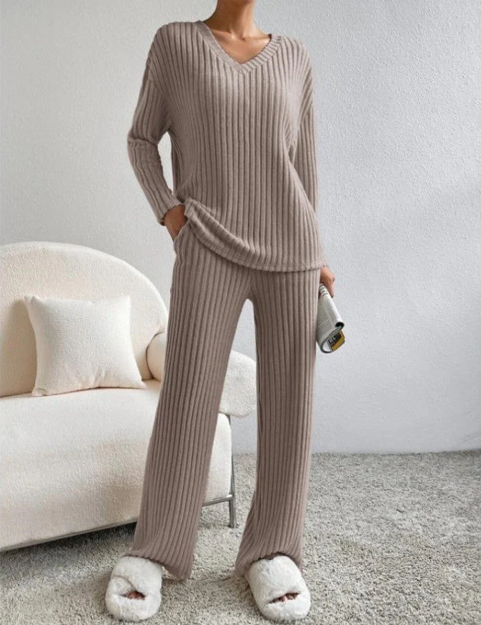 Serena Ribbed Knit Trousers and Jumper Set for Women - Image 7
